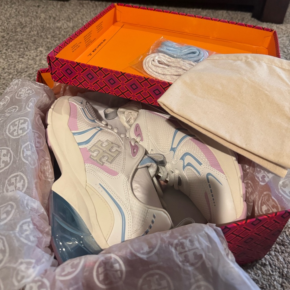Tory Burch Tech Trainer Mesh - Picture 7 of 7
